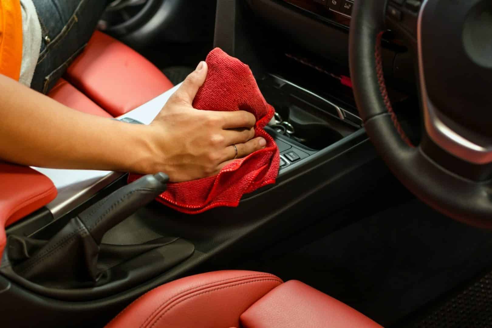 czyszczenie samochodu